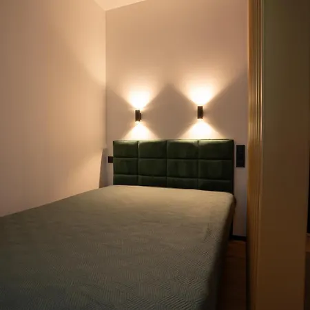 Apartament Loft Smolensk 33 *
